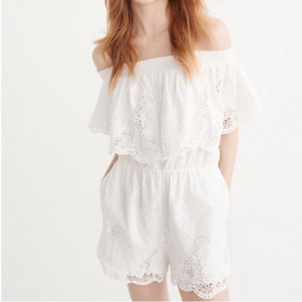 Abercrombie & Fitch White Floral‎ Eyelet Off The Shoulder Romper Size Medium